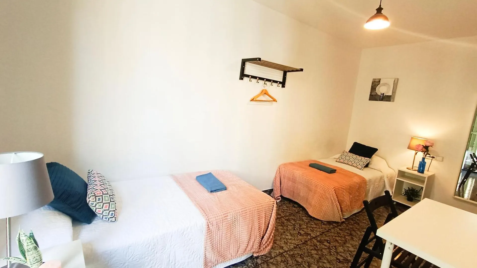 Hostel Barcelona Rooms - Urquinaona