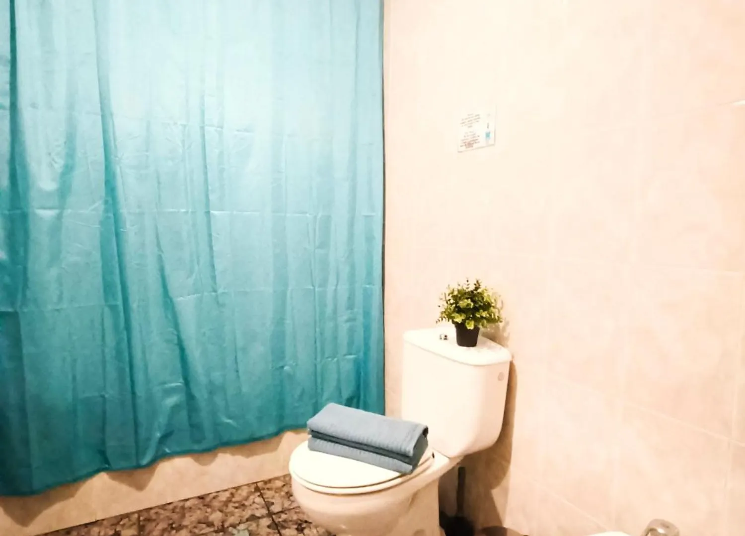 Barcelona Rooms - Urquinaona 0*,  Spain