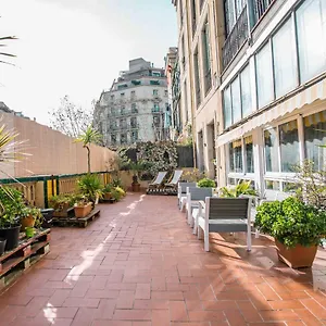 360 Borne Ostello