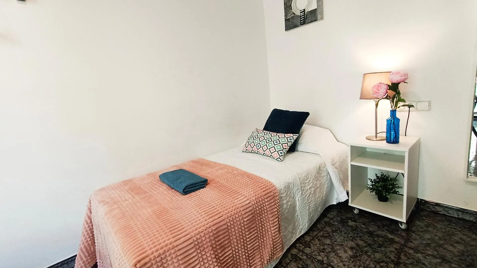 אכסניה Barcelona Rooms - Urquinaona